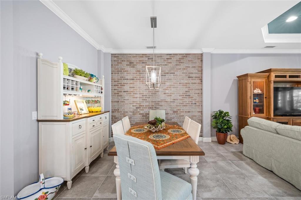 PEBBLE POINTE - Residential