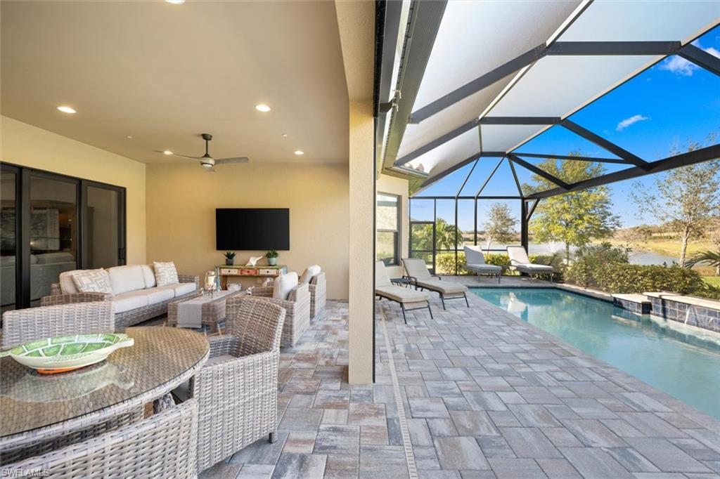 PEBBLE POINTE - Residential