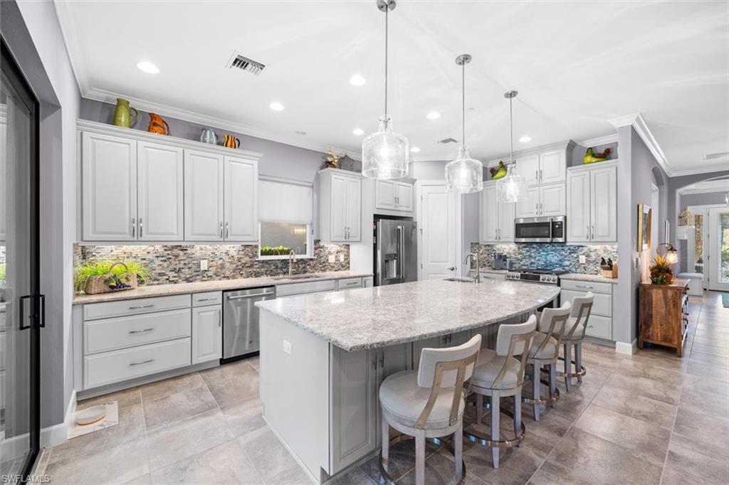 PEBBLE POINTE - Residential