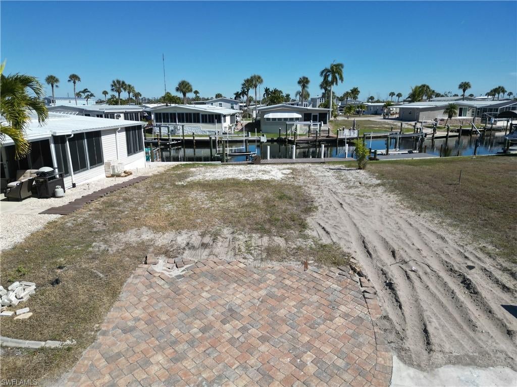 BAYSIDE ESTATES - Land