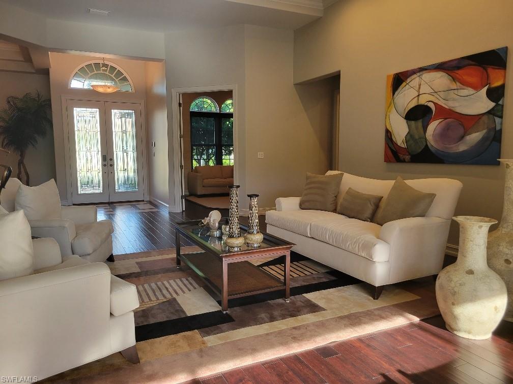EDGEWATER - Residential Lease