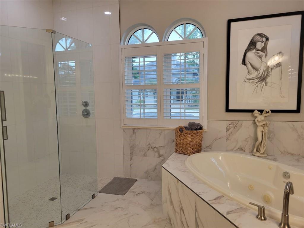 EDGEWATER - Residential Lease