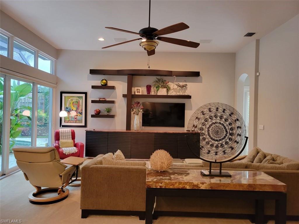 EDGEWATER - Residential Lease