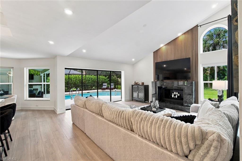 VANDERBILT LAKES - Residential