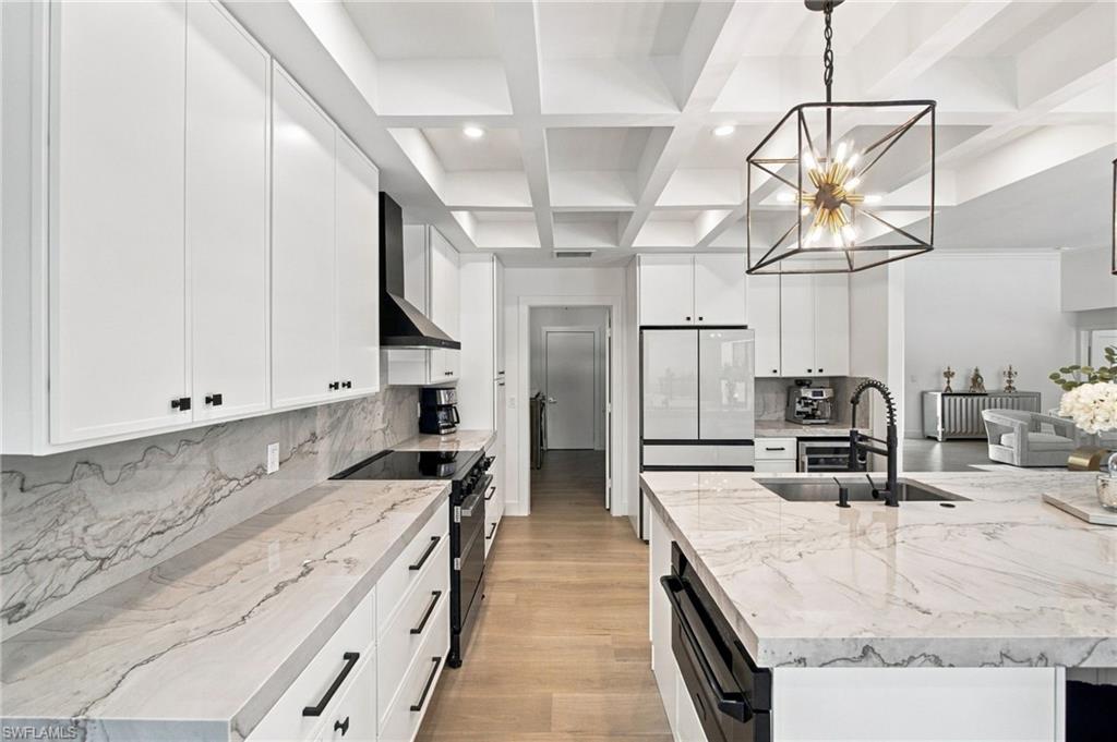 VANDERBILT LAKES - Residential