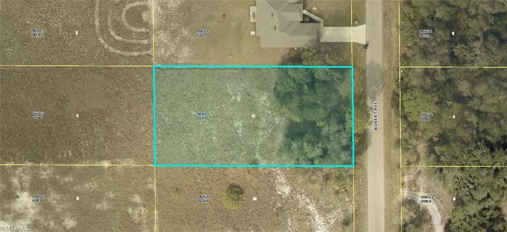 LEHIGH ACRES - Land