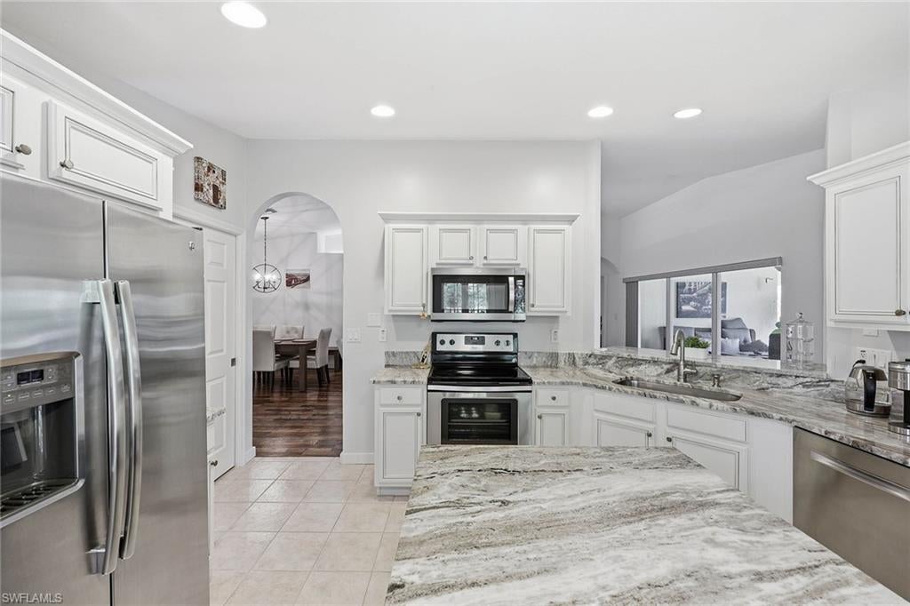 COCONUT SHORES - Residential Lease