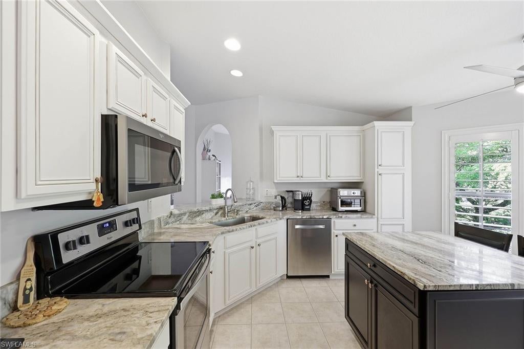 COCONUT SHORES - Residential Lease