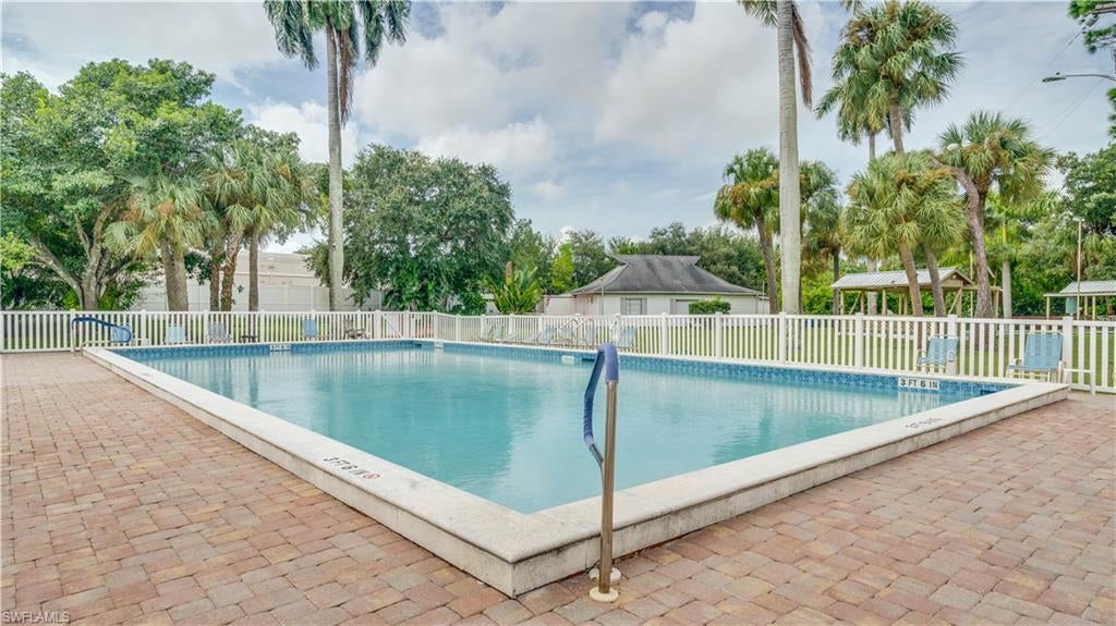 TROPIC TERRACE - Residential