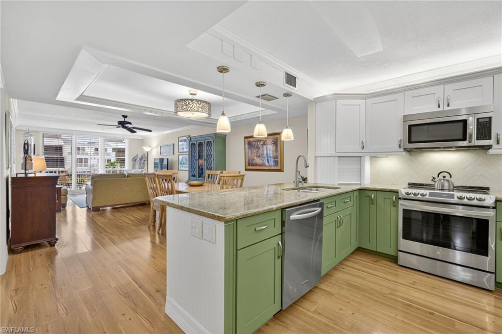 LIGHTHOUSE POINT CONDO - Residential