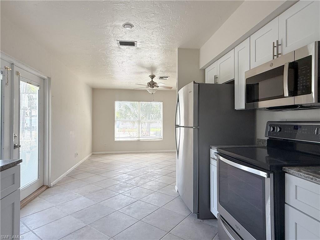 NAPLES PARK - Residential