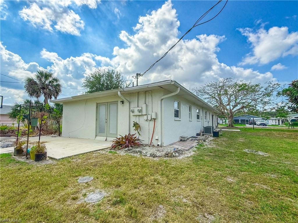 NAPLES PARK - Residential