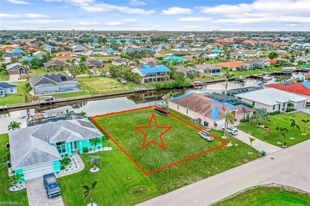 CAPE CORAL - Land