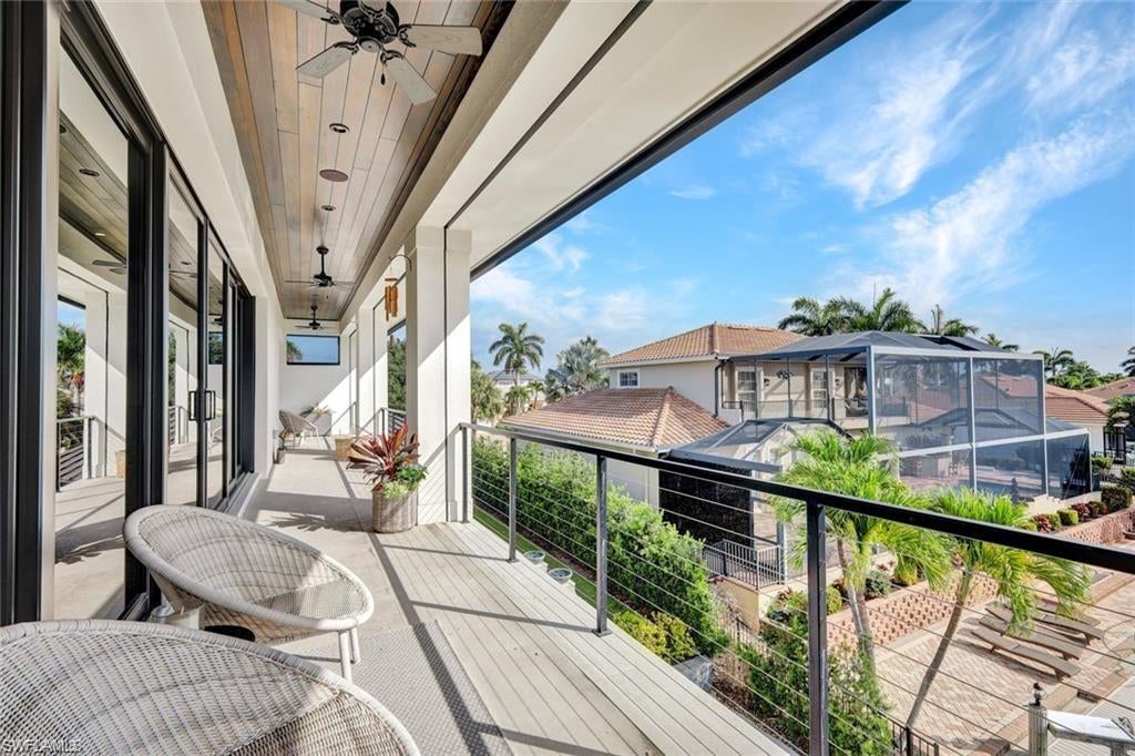 MARCO BEACH - Residential
