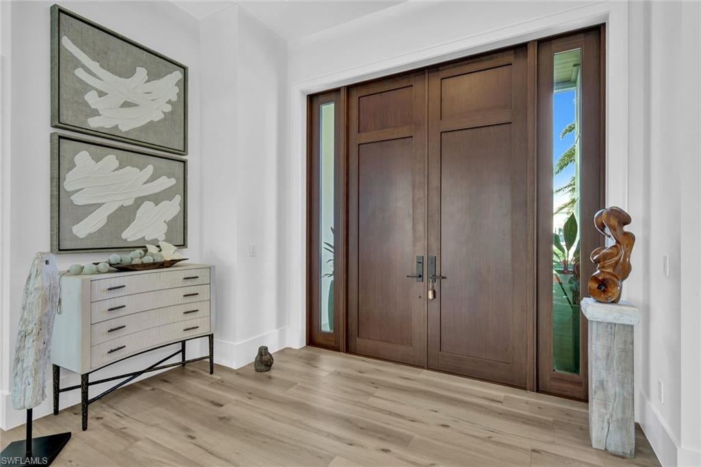 MARCO BEACH - Residential