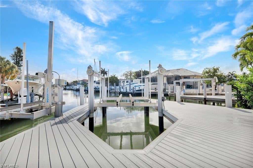 MARCO BEACH - Residential