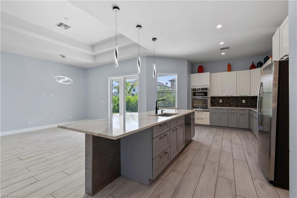 SUN VILLAGE ESTATES - Residential Lease
