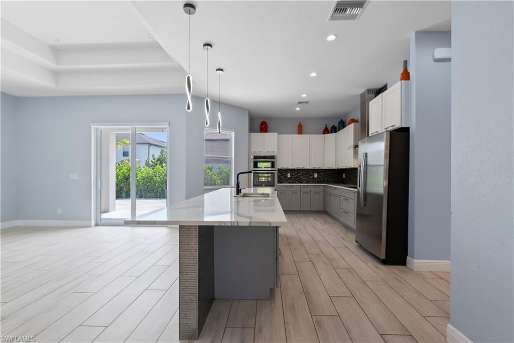 SUN VILLAGE ESTATES - Residential Lease