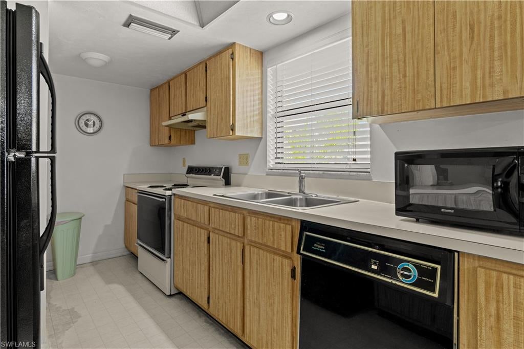 DANAH COURT CONDO - Residential