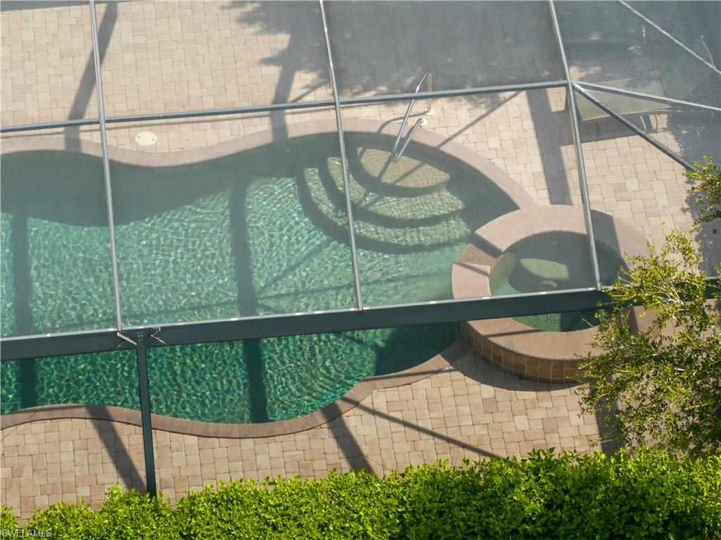 ESPLANADE - Residential Lease
