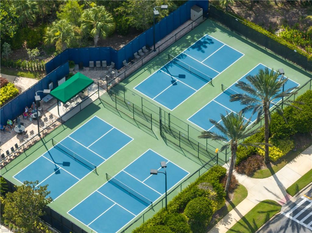 ESPLANADE - Residential Lease