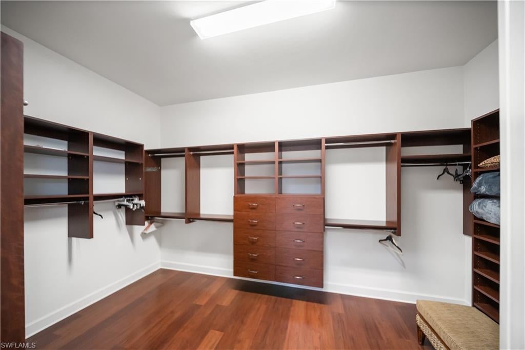 ESPLANADE - Residential Lease