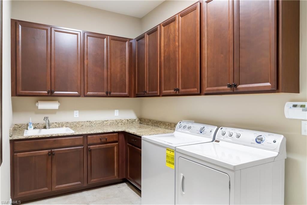 ESPLANADE - Residential Lease
