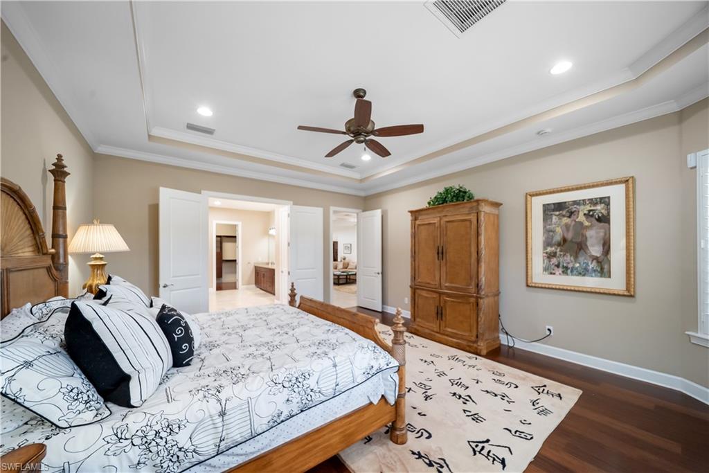 ESPLANADE - Residential Lease