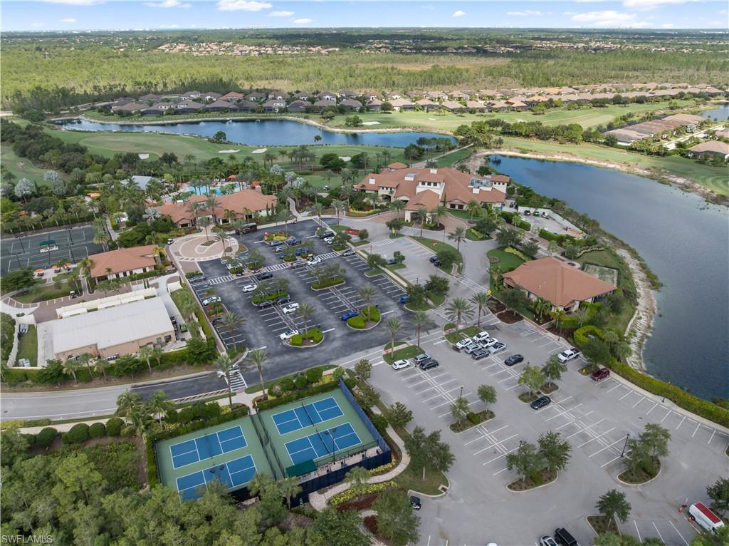 ESPLANADE - Residential Lease