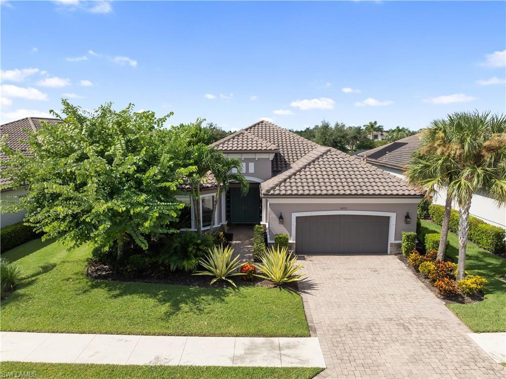 ESPLANADE - Residential Lease