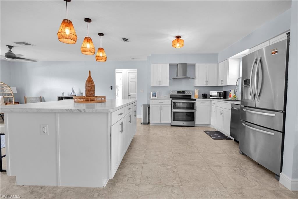 CAPE CORAL - Residential Lease
