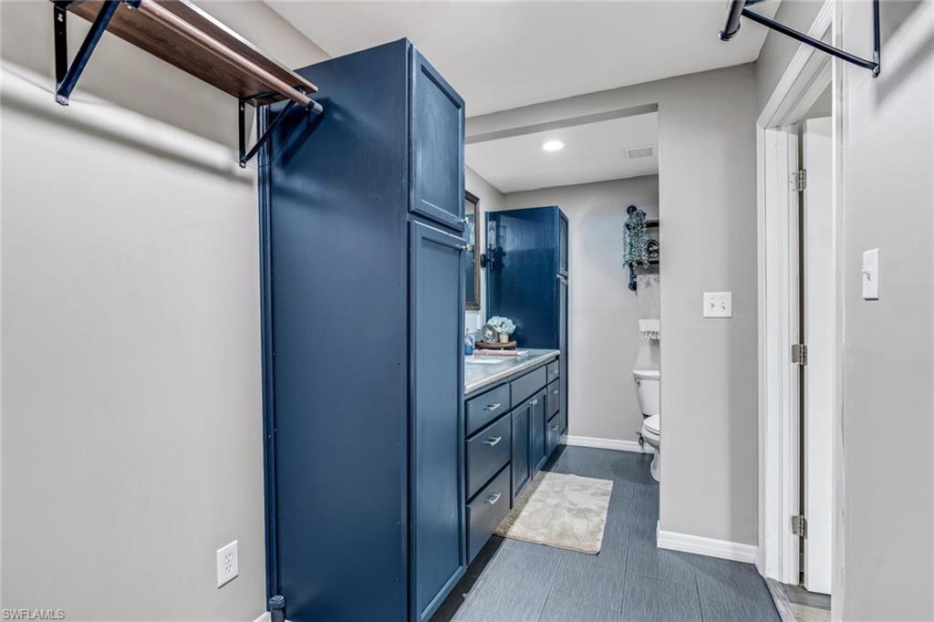 LABELLE BELMONT WOODS - Residential