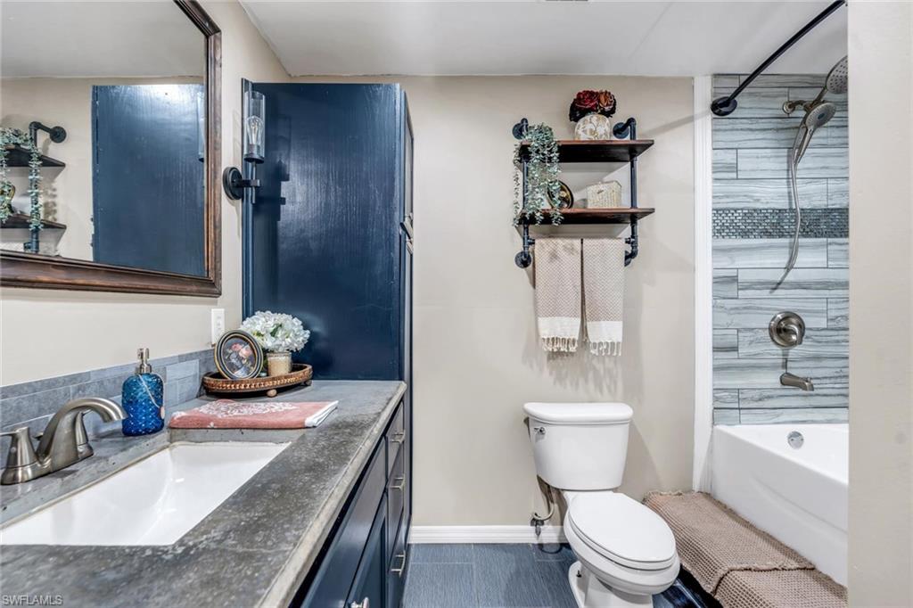 LABELLE BELMONT WOODS - Residential