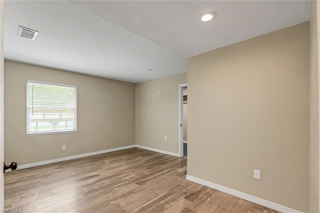 LABELLE BELMONT WOODS - Residential