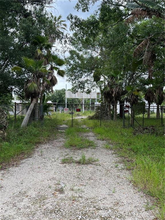 HAPPY BULL FARMS - Residential