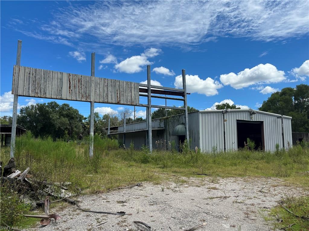 HAPPY BULL FARMS - Residential