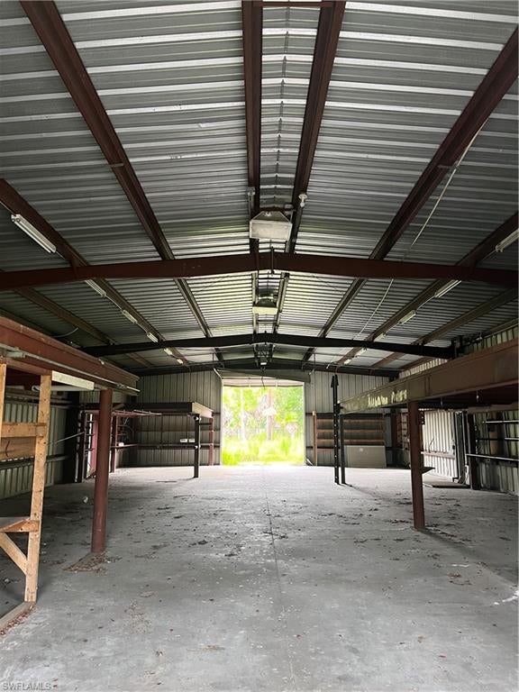 HAPPY BULL FARMS - Residential