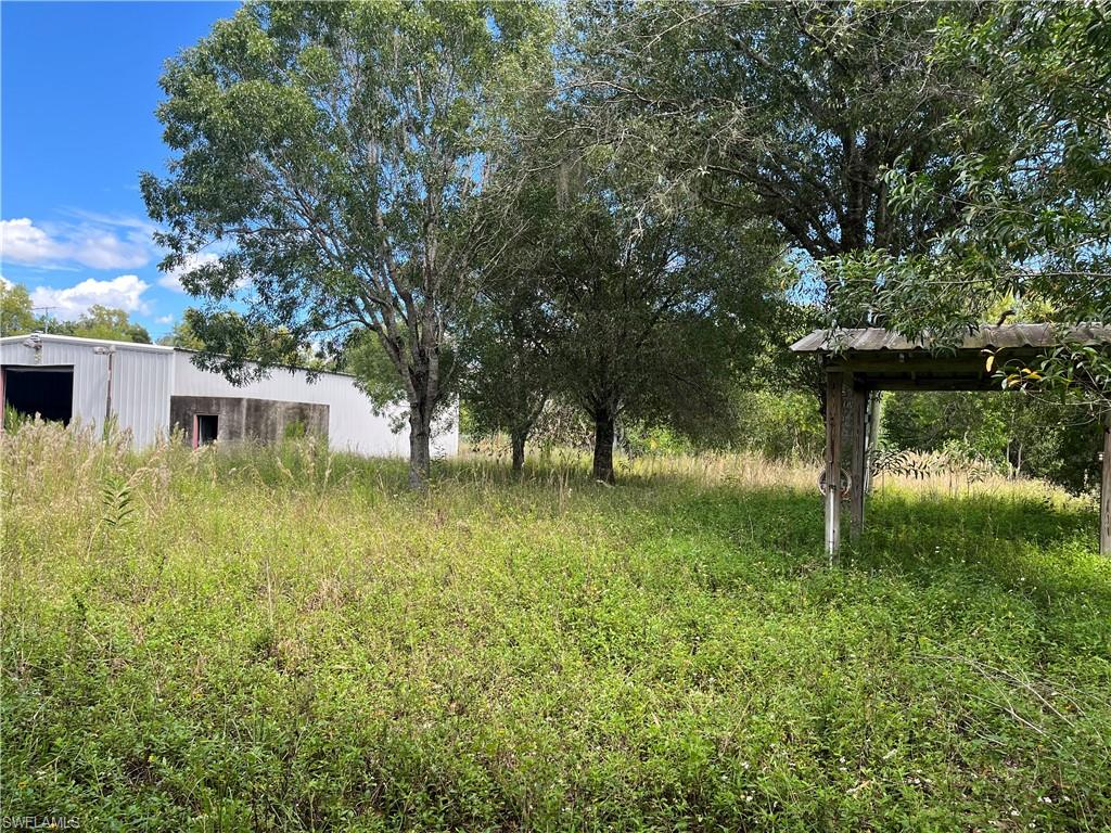 HAPPY BULL FARMS - Residential