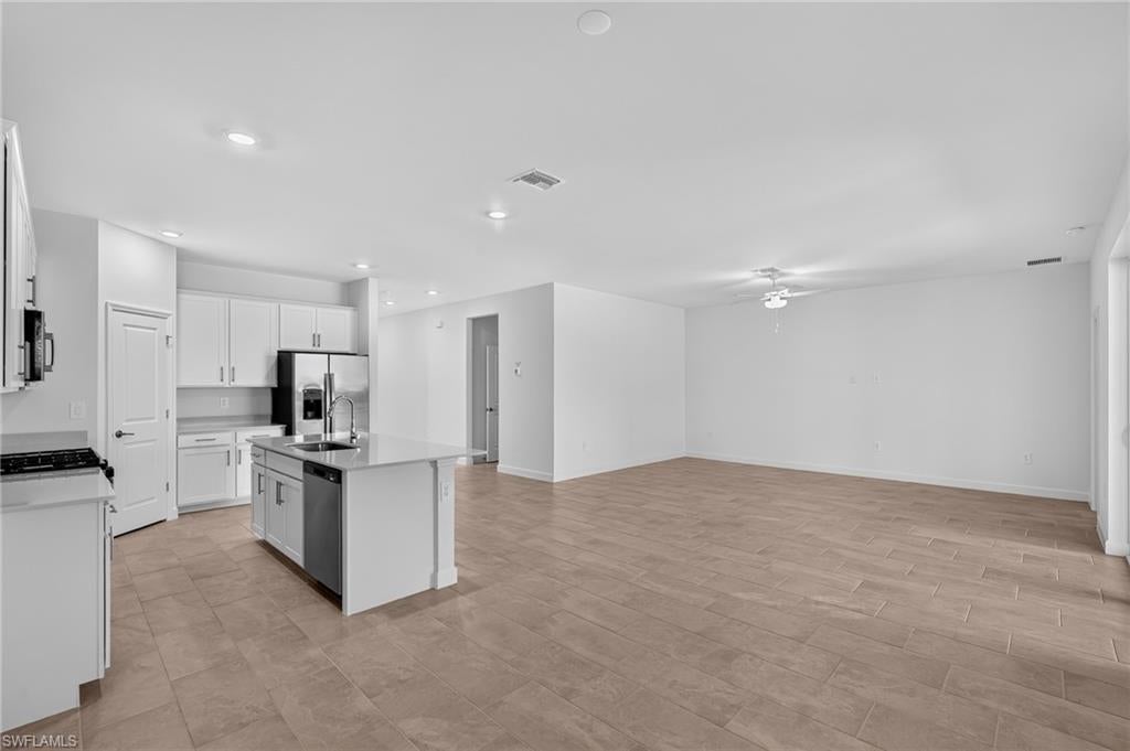 TUCKERS COVE - Residential