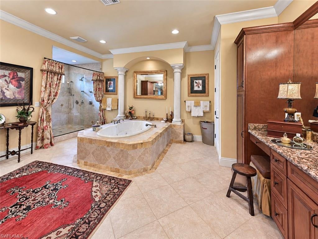 IMPERIAL SHORES - Residential