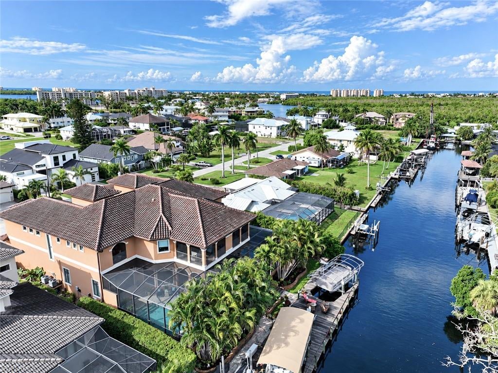 IMPERIAL SHORES - Residential