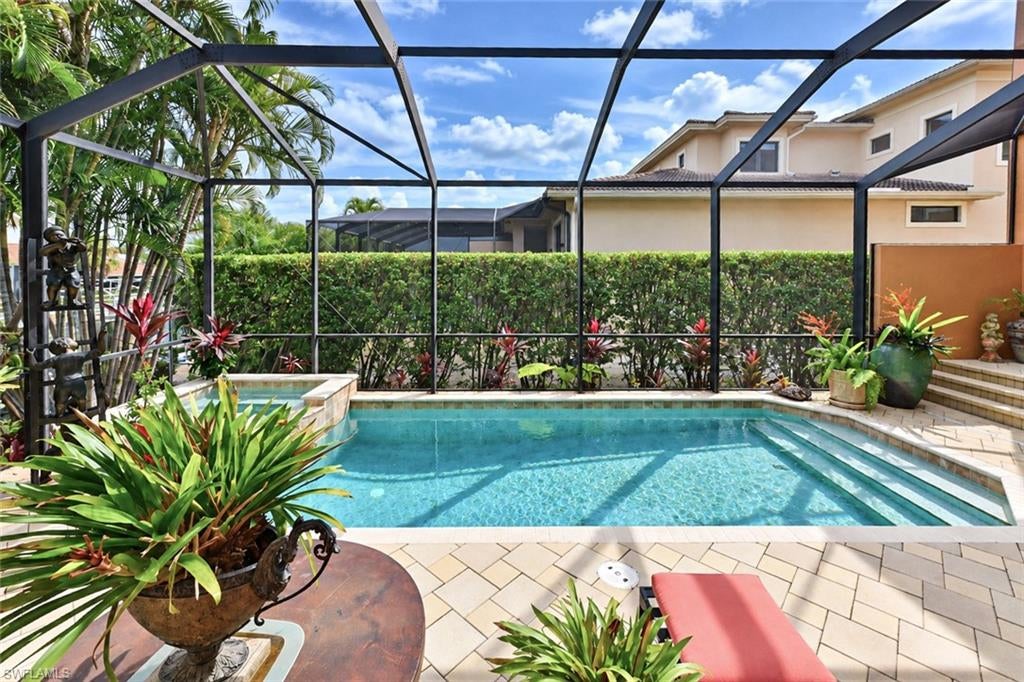 IMPERIAL SHORES - Residential