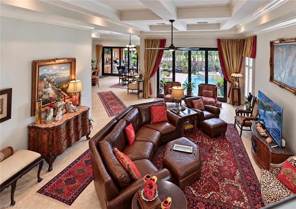 IMPERIAL SHORES - Residential