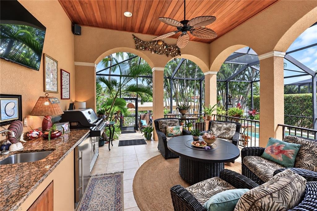 IMPERIAL SHORES - Residential
