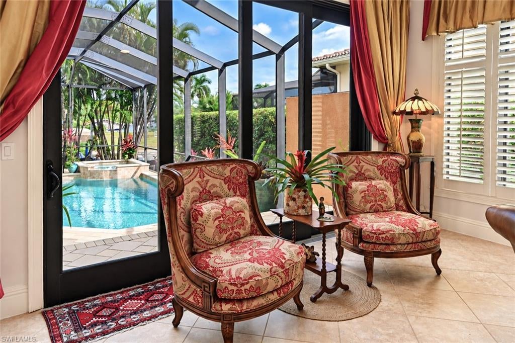 IMPERIAL SHORES - Residential