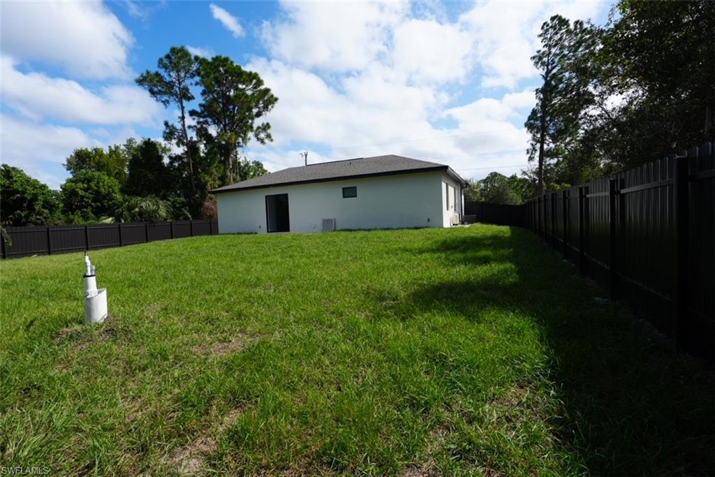 900 BUILDING - Residential