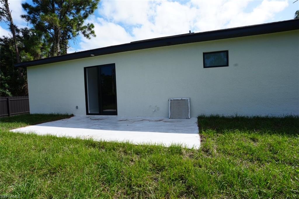 900 BUILDING - Residential