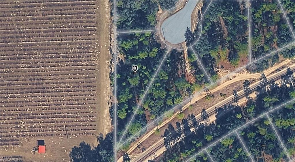 A VACANT LOT IN DUNNELLON IN CITRUS COUNTY!!!