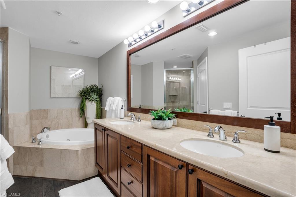 NAPLES BAY RESORT - Residential