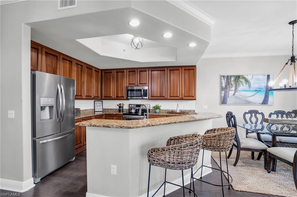 NAPLES BAY RESORT - Residential